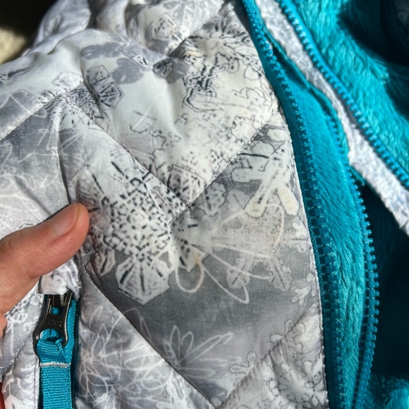 Snozu winter coat 3T 
Come with beanie - Picture 10 of 13